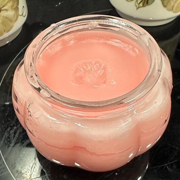 Hamdmade Other - Blush Pink Scented Candle in Glass Jar
